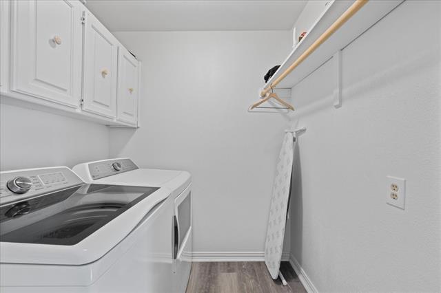 Building Photo - 3925 Greenhills Ct