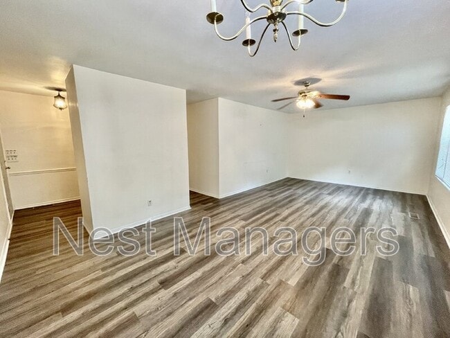 Building Photo - 717 Rockwood Dr