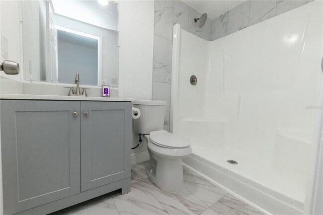 Building Photo - 1741 Fairfield St