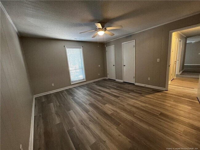 Building Photo - 5853 Century Oaks Dr