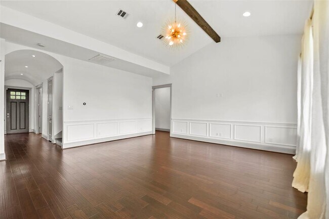 Building Photo - 1538 Thornton Rd