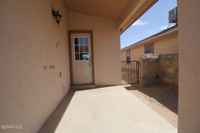 Building Photo - 14009 Robert Ituarte Dr