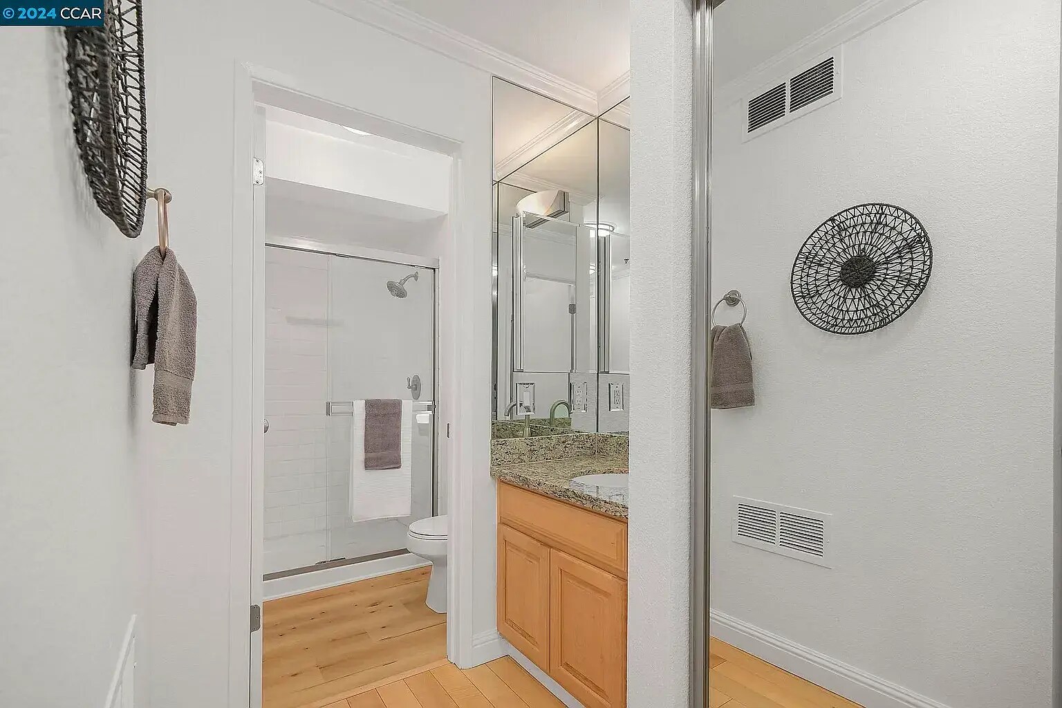 Building Photo - 2530 Oak Rd