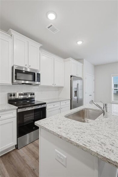 Building Photo - 2206 Chant St