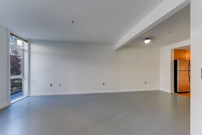 Building Photo - Easy on the Budget