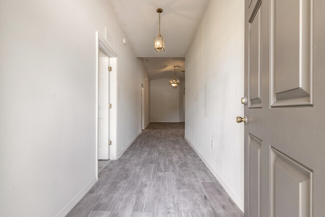 Building Photo - 109 Blue Daze Cir