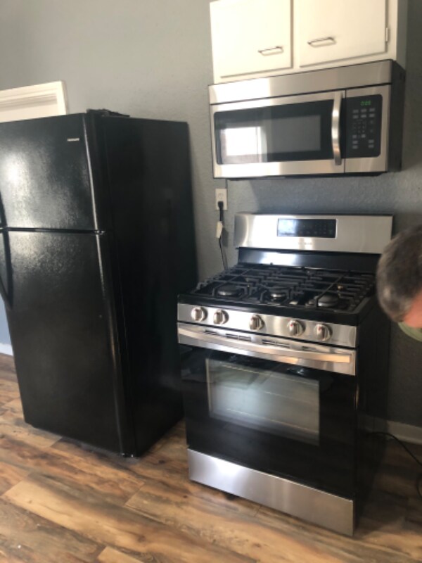 Building Photo - 205 S Maple St