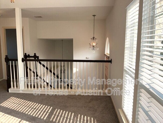 Building Photo - 10520 Dunham Forest Rd