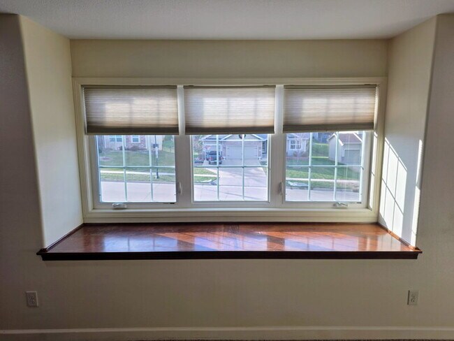 Building Photo - 3701 161st St