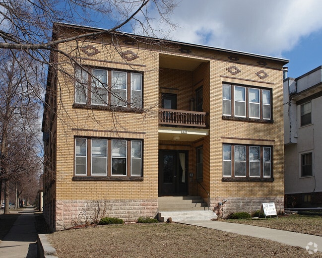Building Photo - 1849 Portland Ave