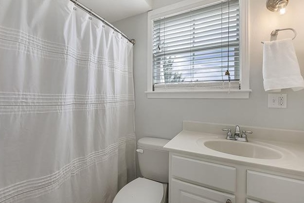Building Photo - 4405 Barnett St. Unit D