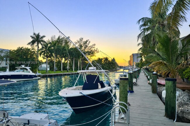 Building Photo - 2676 NE 135th St