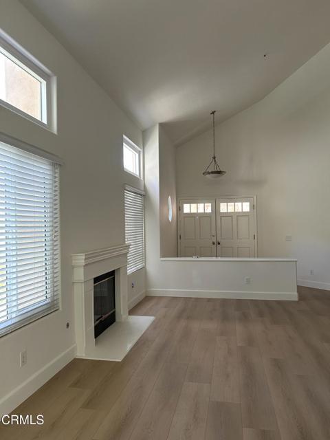 Building Photo - 994 C. Amable