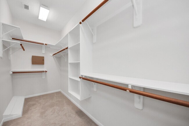 Building Photo - 39 Wild Meadow Ct