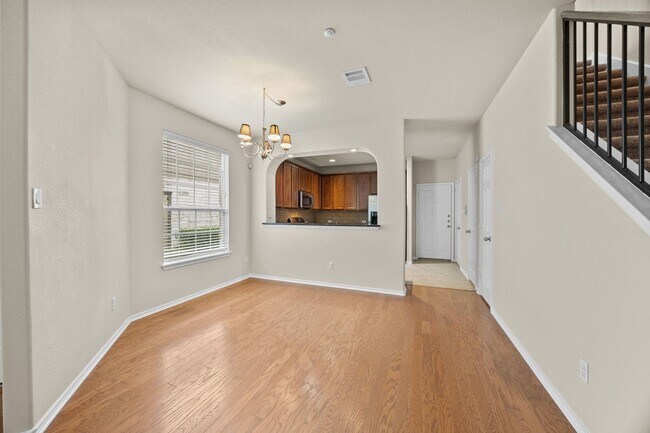 Building Photo - Updated Scofield Villas Condo with Garage & Private Yard