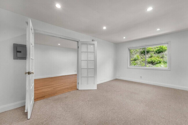 Building Photo - 2700 Cahuenga Blvd E