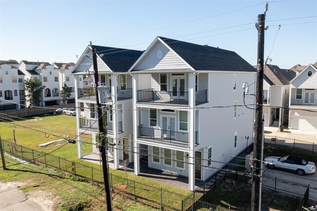 Building Photo - 1812 Palmetto Landing Dr