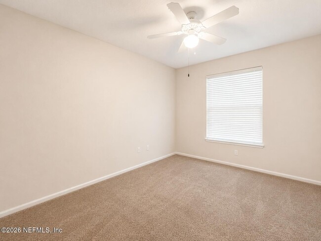 Building Photo - 10550 Baymeadows Rd