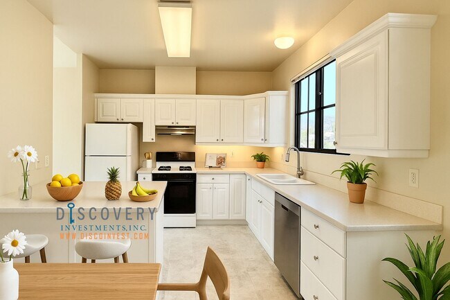Building Photo - Stylish Rockridge Condo – Prime Location, ...