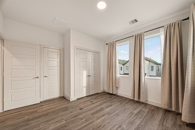 Building Photo - 4418 Bora Bora Ln