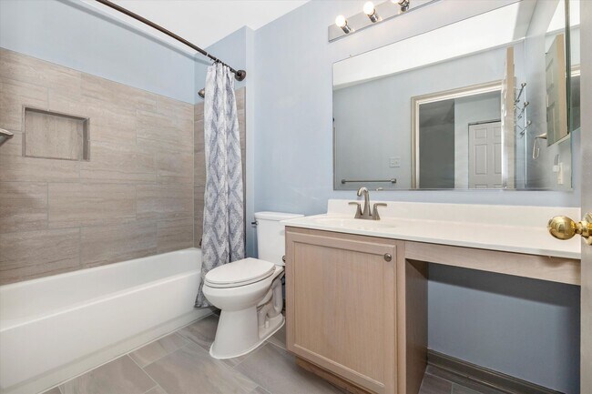 Building Photo - Twin Arch Crossing Rental
