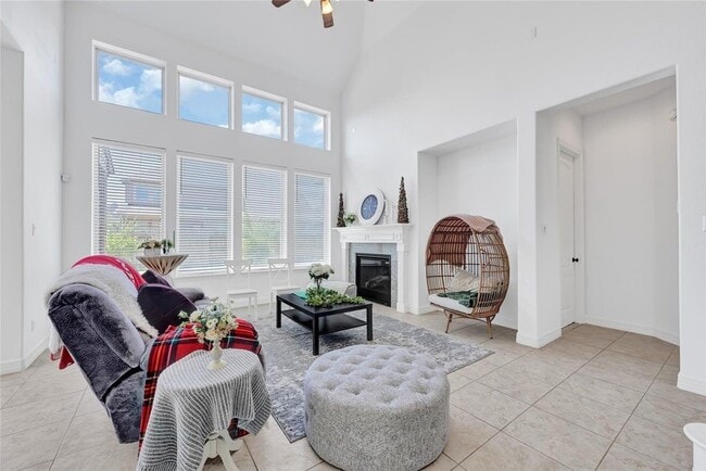 Building Photo - 27915 Genesis Manor Ln