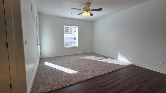 Building Photo - 13073 Newbridge Ln
