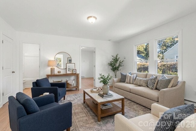 Building Photo - 266 Moore Dr NW