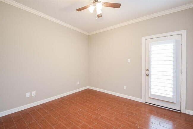 Building Photo - 8004 Stoneyway Dr