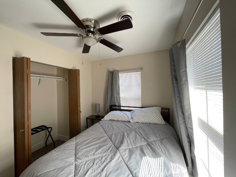 Building Photo - 1104 S State St