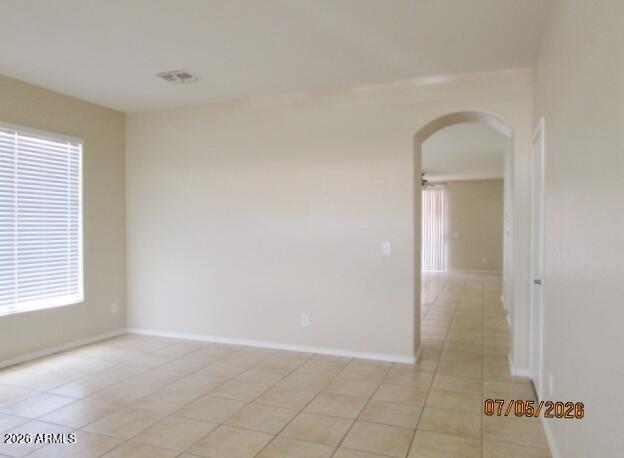 Building Photo - 6135 W Navajo Dr