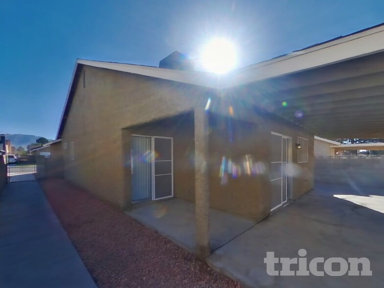 Building Photo - 733 Reagan Dr