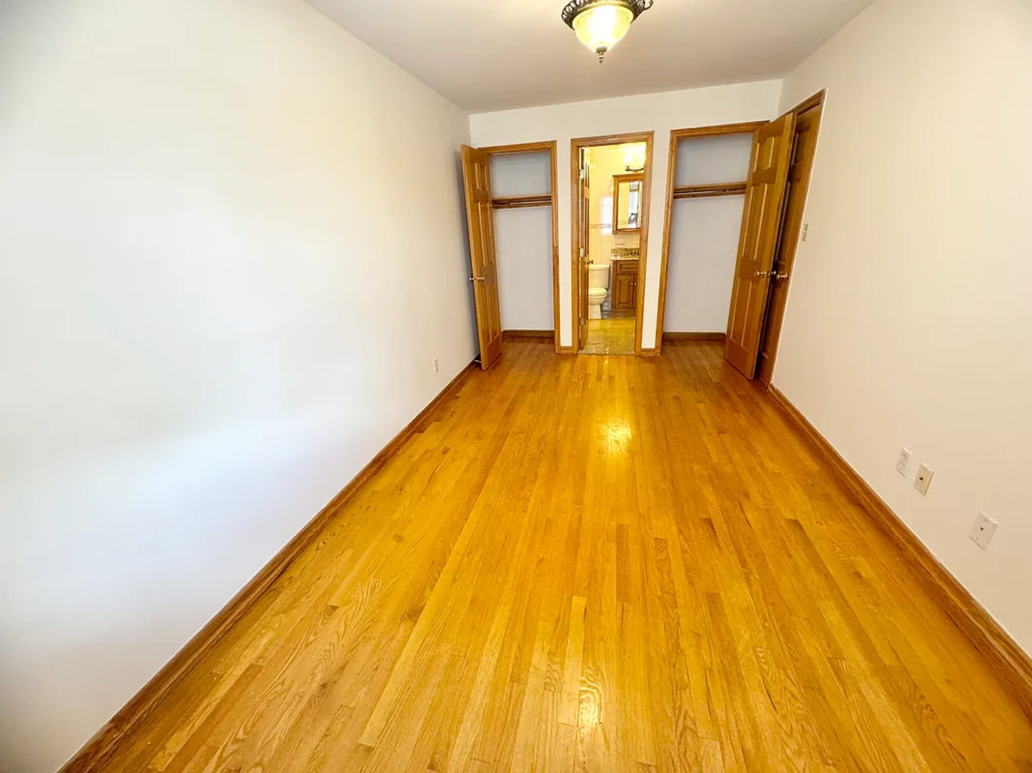 Building Photo - 2122 43rd St