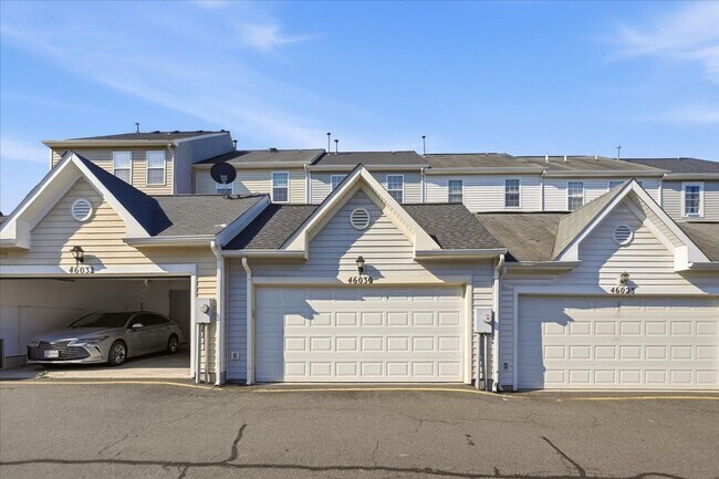 Building Photo - 46030 Bayswater Terrace