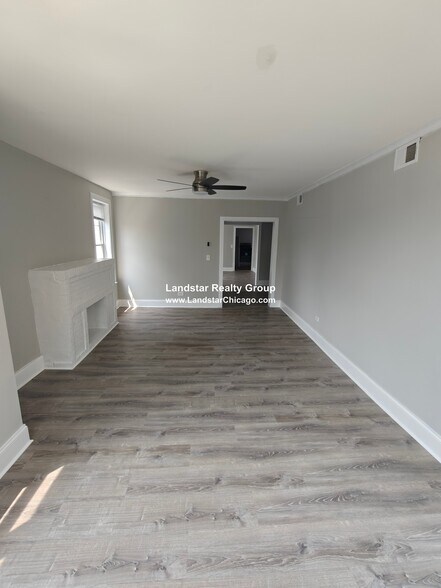 Building Photo - 6312 N Oakley Ave