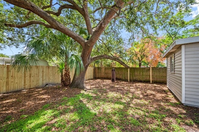 Building Photo - 4704 W Wyoming Ave