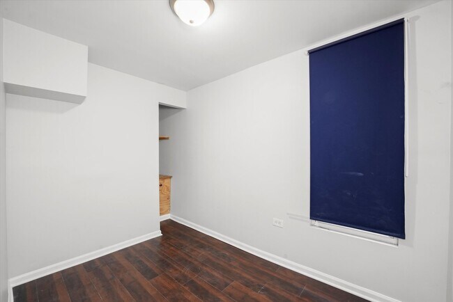Building Photo - 2230 W 24th St