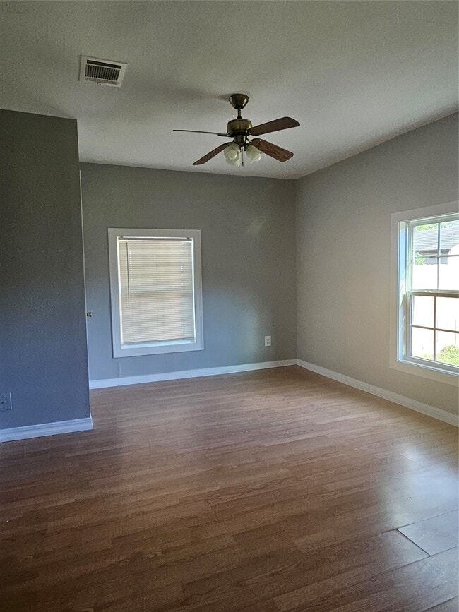 Building Photo - 2017 3rd St