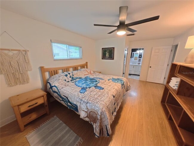 Building Photo - 6107 9th Ave W