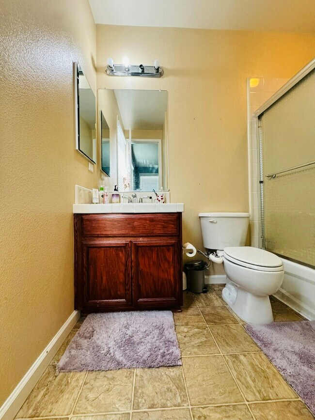 Building Photo - 3613 Whitworth Dr