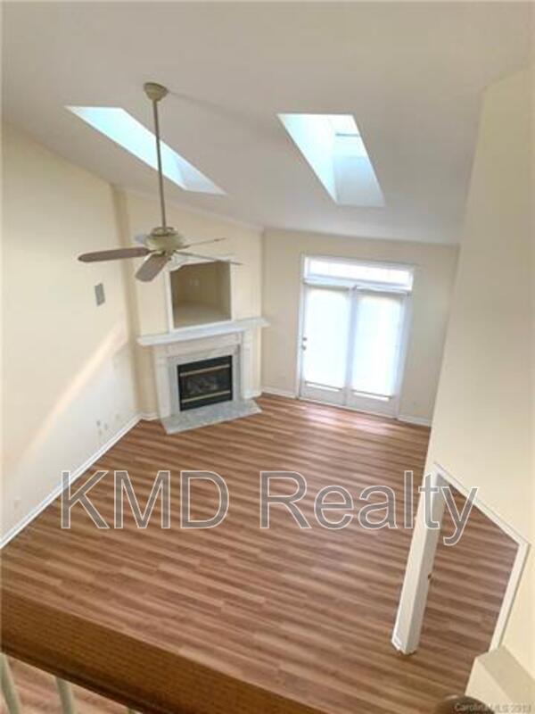 Building Photo - 9110 Scarcliff Ln