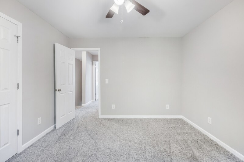 Building Photo - 109 Creekside Dr