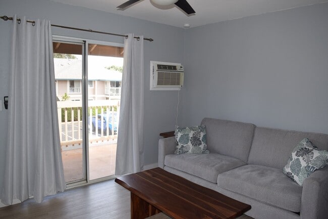 Building Photo - Southpointe - Upstairs 2 bedroom 1.5 bath ...