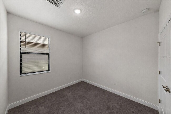 Building Photo - 34155 Evergreen Hill Ct