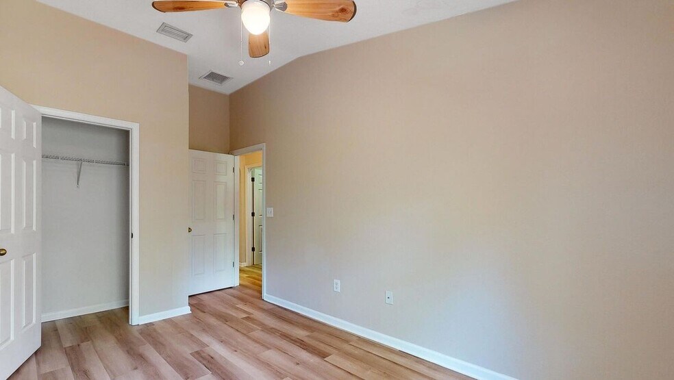 Building Photo - 5881 Moonstone Ct