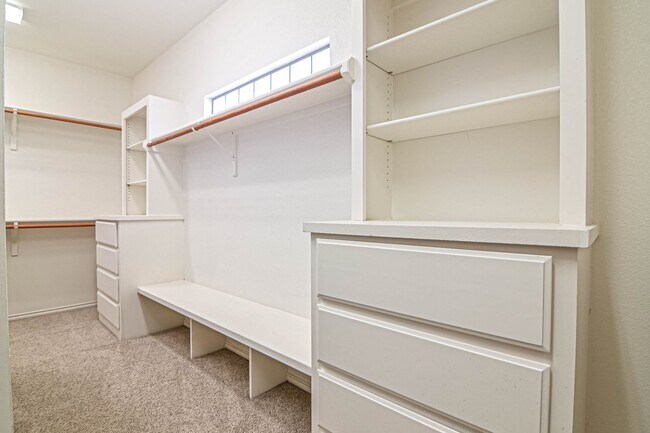 Building Photo - 4304 Saltillo Ct