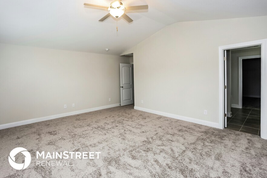 Building Photo - 2136 Moselle Dr