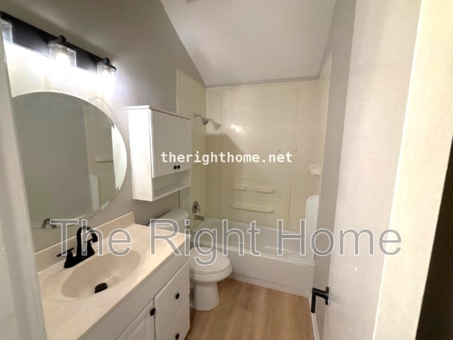 Building Photo - 8617 S 143rd Ave