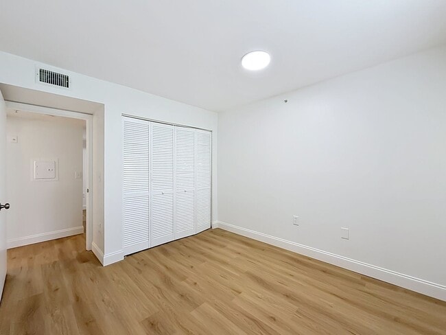 Building Photo - Super Cozy 2 bedroom in Desirable Neighborhood in coconut creek