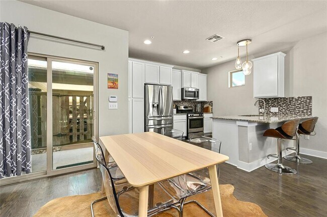 Building Photo - 7714 Easy Wind Dr